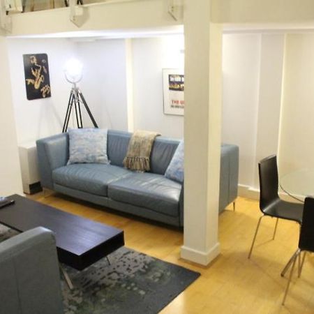 Central 2-Bed, 2-Bath Sanctuary Near Holborn Station, Covent Garden & West End Londen Buitenkant foto