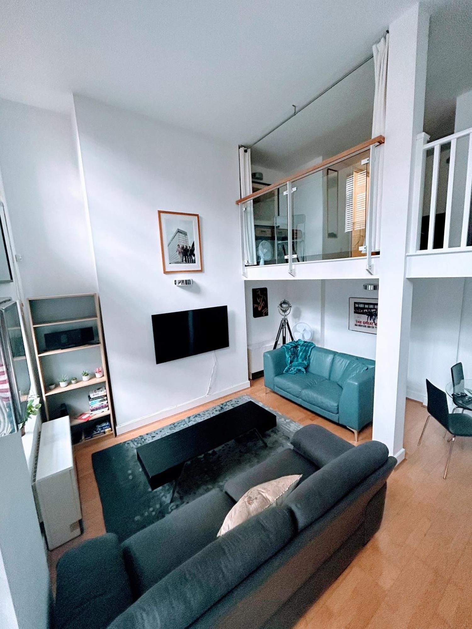 Central 2-Bed, 2-Bath Sanctuary Near Holborn Station, Covent Garden & West End Londen Buitenkant foto